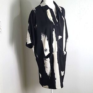 VICI Black & White Mini-dress with Big Pockets on the Front, Size Small